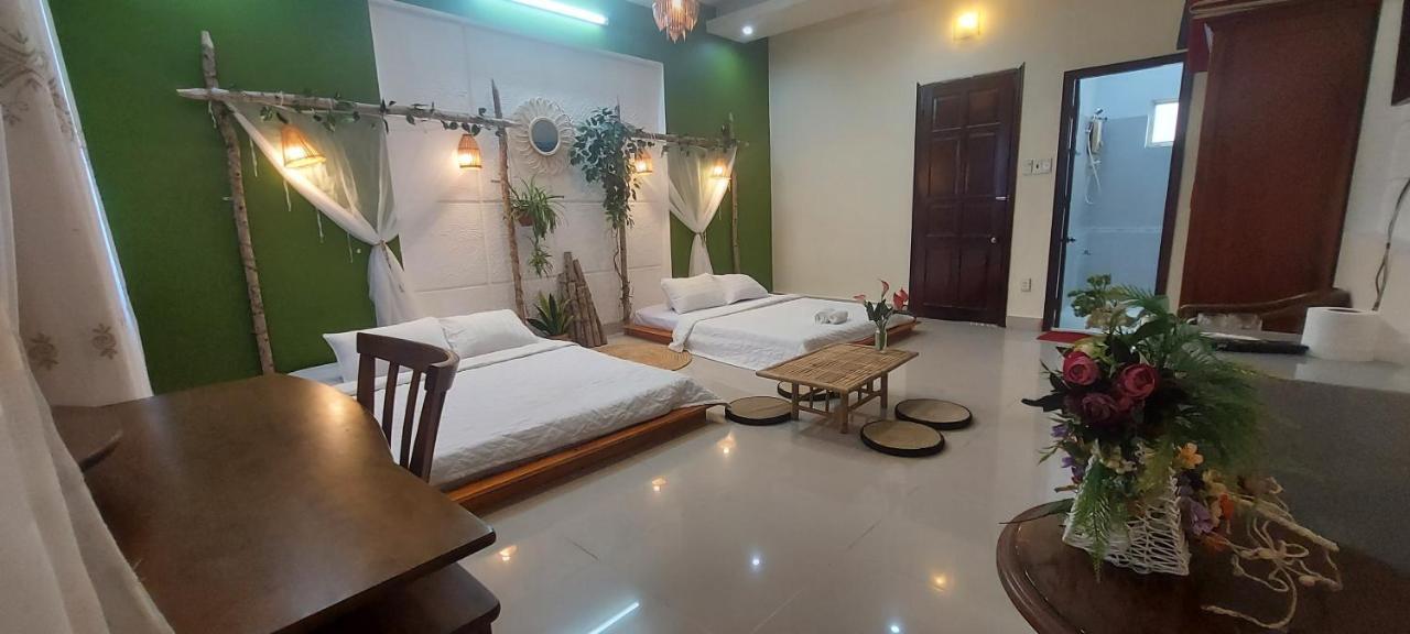 Pink Host Hotel Vung Tau Esterno foto